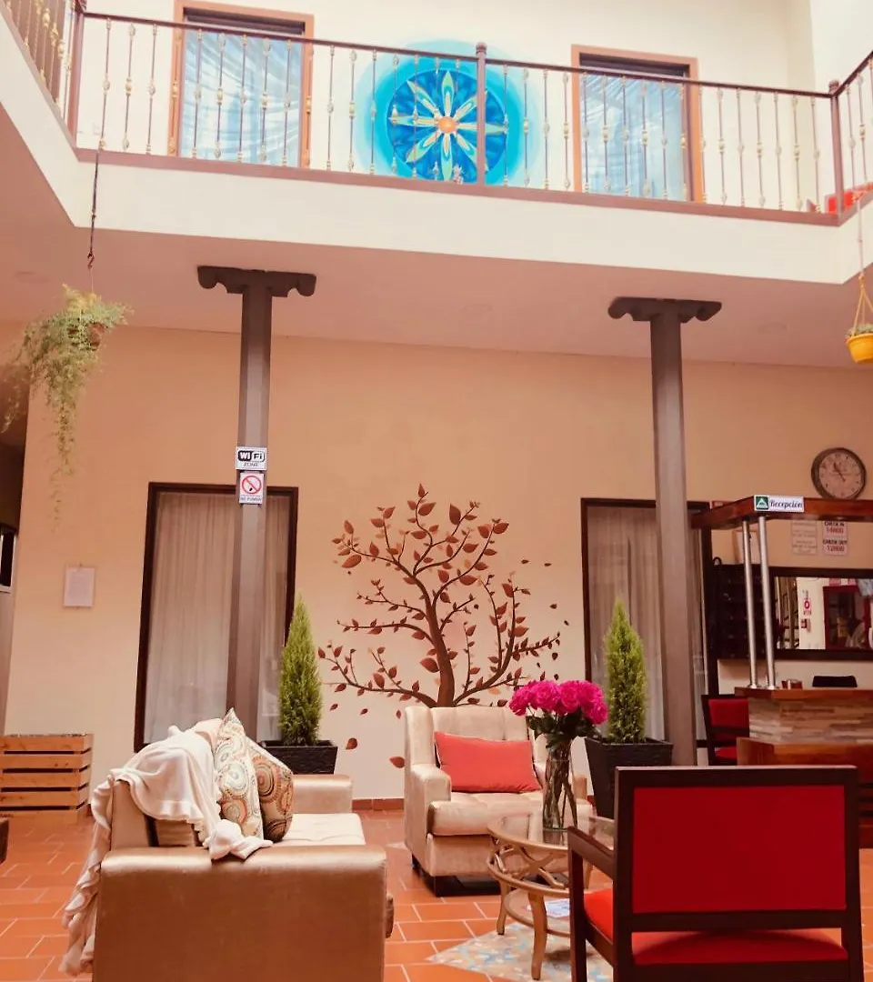 Tarqui Hotel & Suites Cuenca 3*,