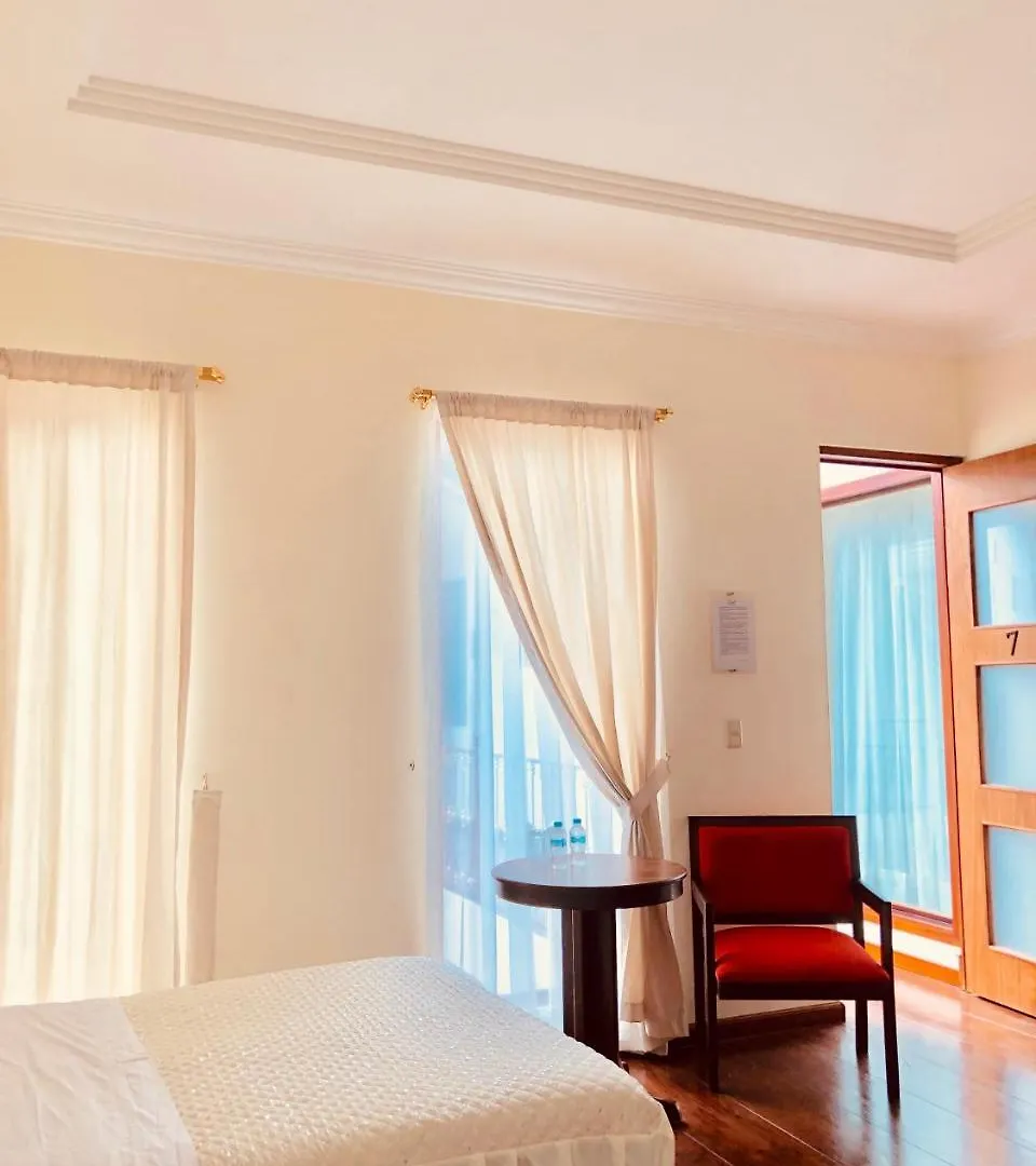 ***  Tarqui Hotel & Suites Cuenca Ecuador