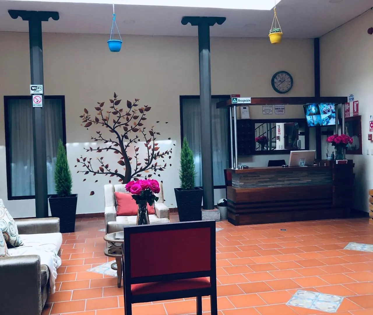 Tarqui Hotel & Suites Cuenca