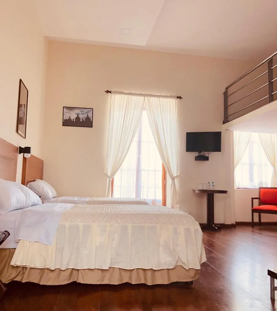 Tarqui Hotel & Suites Cuenca