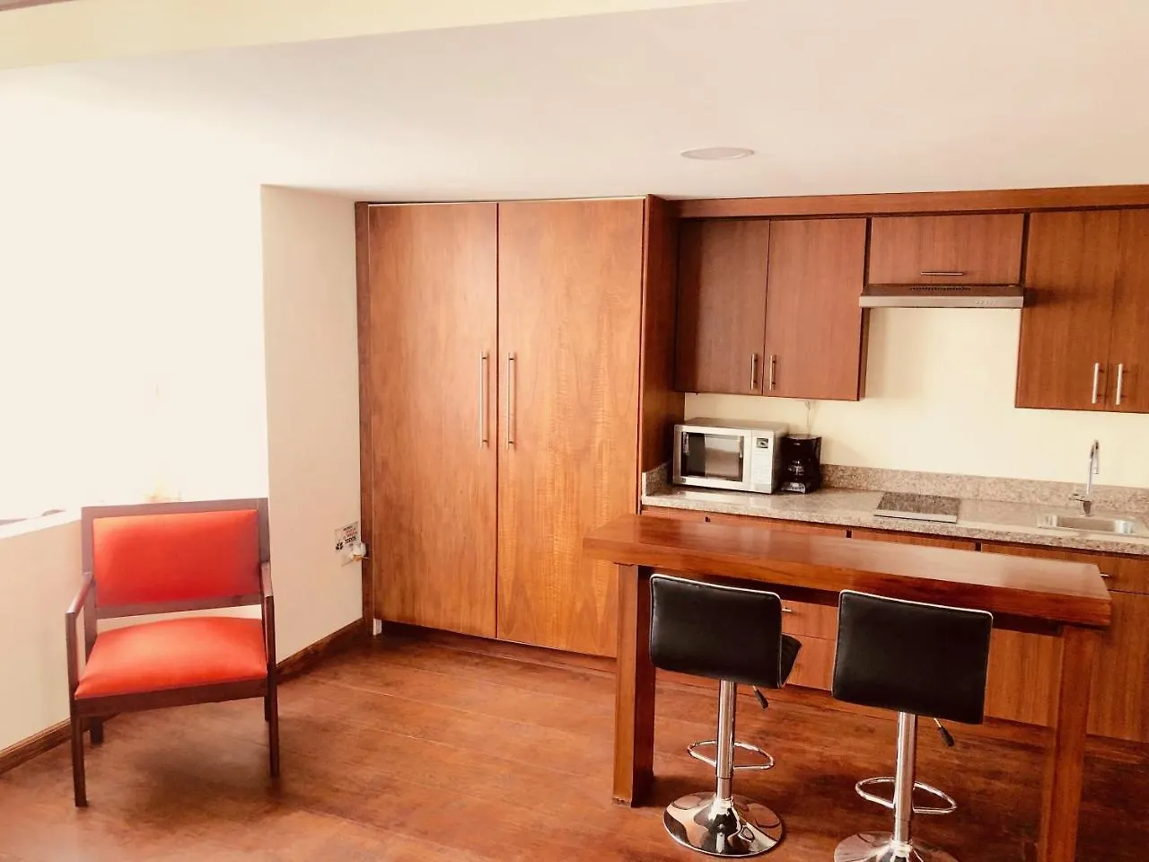 Tarqui Hotel & Suites Cuenca
