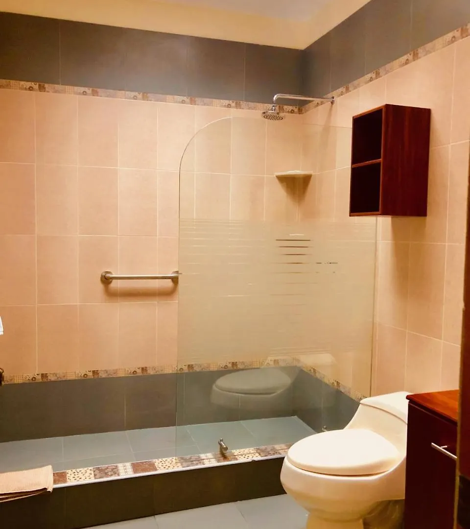 ***  Tarqui Hotel & Suites Cuenca Ecuador