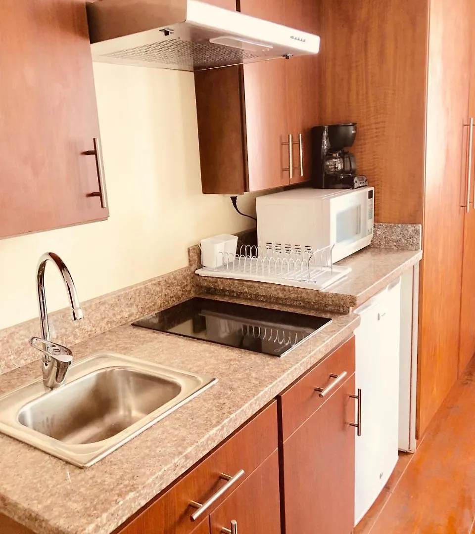 Tarqui Hotel & Suites Cuenca 3*,