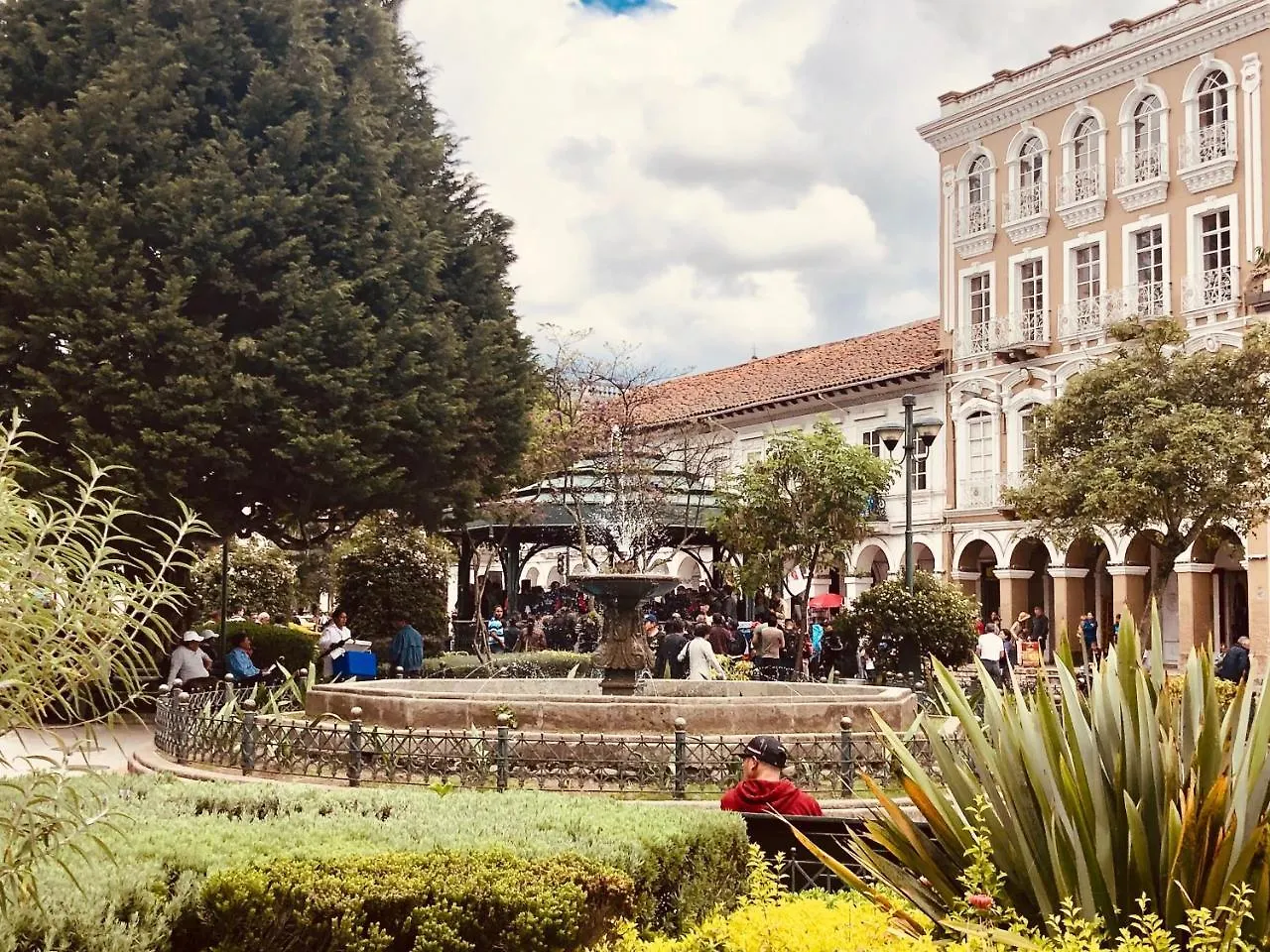 Tarqui Hotel & Suites Cuenca