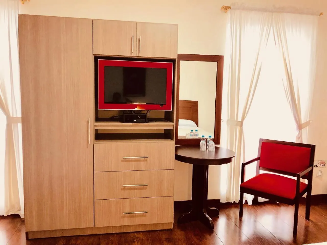 Tarqui Hotel & Suites Cuenca