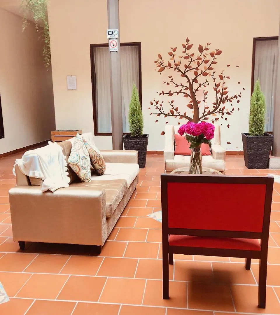Tarqui Hotel & Suites Cuenca 3*,