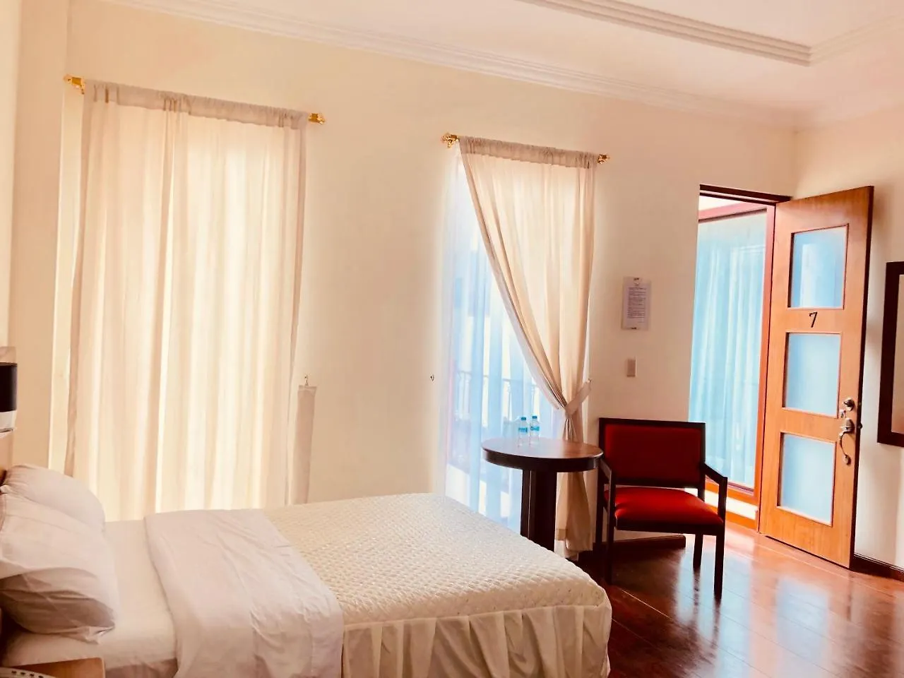 ***  Tarqui Hotel & Suites Cuenca Ecuador