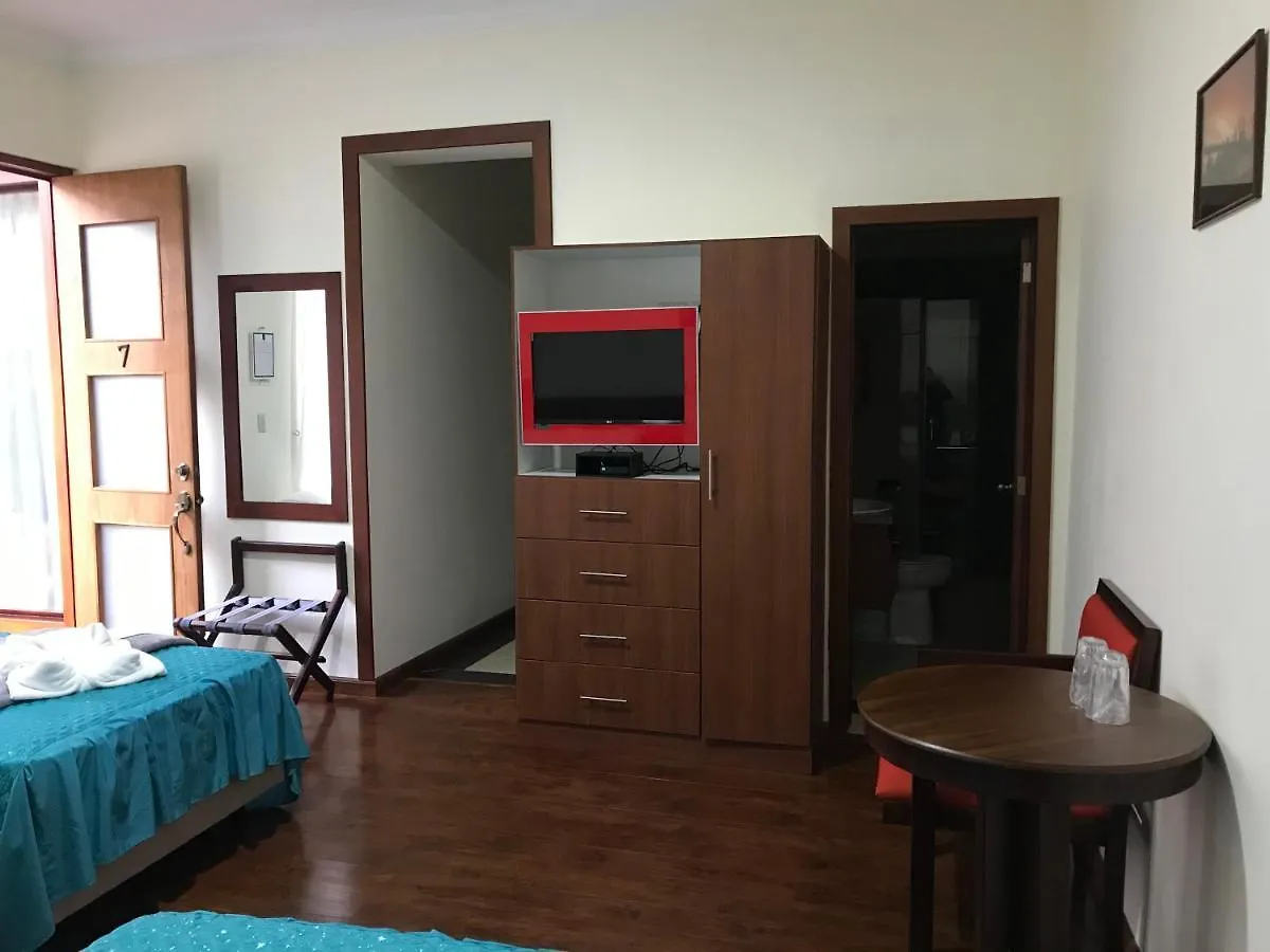 Tarqui Hotel & Suites Cuenca